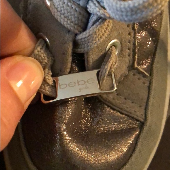 Girls Bebe sparkle sneakers size 9/10 - Picture 3 of 4